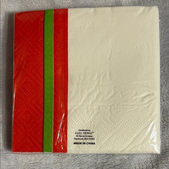 Real Home “Let Us Entertain You!” Gift Set NWOT - Picture 4 of 6